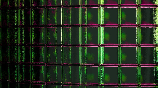 un-gros-plan-dun-mur-vert-et-violet-G8LHLgeXhNo