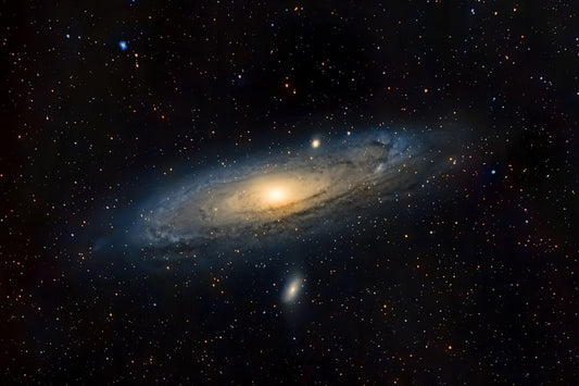une-galaxie-spirale-avec-des-etoiles-en-arriere-plan-jWN0vKRKLvk